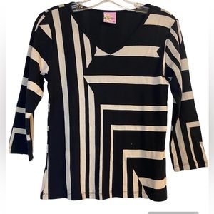 Mykonos tan black Striped cotton ladies top medium vneck blouse
1/2 sleeve